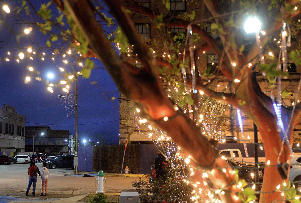Christmas lights Port Arthur, Christmas parade Beaumont, holiday events Orange TX, Christmas calendar Mid County,